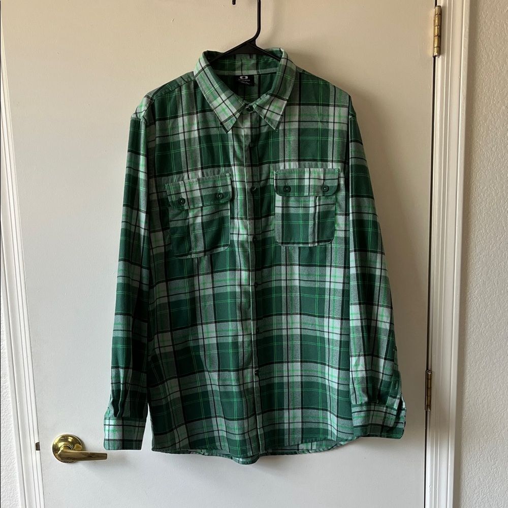 Oakley Green Plaid Men's Shirt Size L GUC